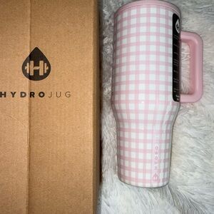HydroJug Pink gingham 32 oz traveler